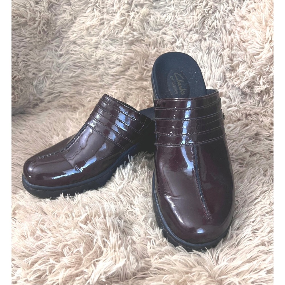 Clarks Bendables Burgundy Leather Patent‎ Clogs Mules Comfort Shoes Size 7.5M